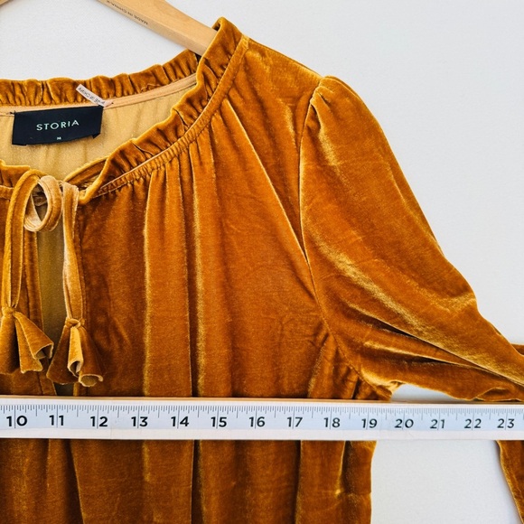 Storia Womens Velvet Ruffled Dress Mini Brown Sz Medium Casual Boho Cocktail - Picture 10 of 11